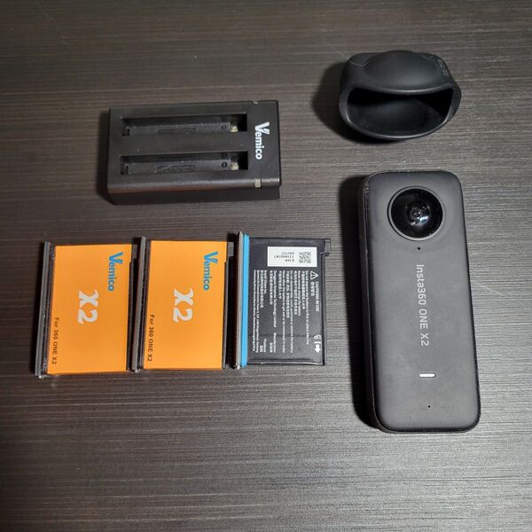 値下げ!Insta360 ONE X2 本体 バッッテリー計3個 その他付属品