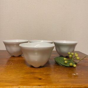 【新品・未使用】有田焼 白桜千茶 白桜仙茶 お湯呑み 4客組 磁器製 スタッキング