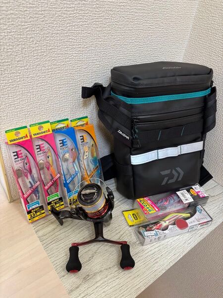 シマノ 15セフィアSS C3000SDH、ダイワ エメラルダス タクティカルサイバッグ、餌木セット