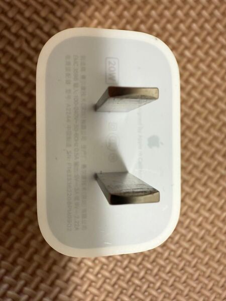 Apple 20W USB-C電源アダプタ A2244