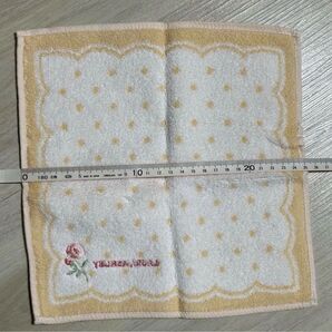 LAURA ASHLEY ドット柄タオルハンカチ クリーム色 約25cm