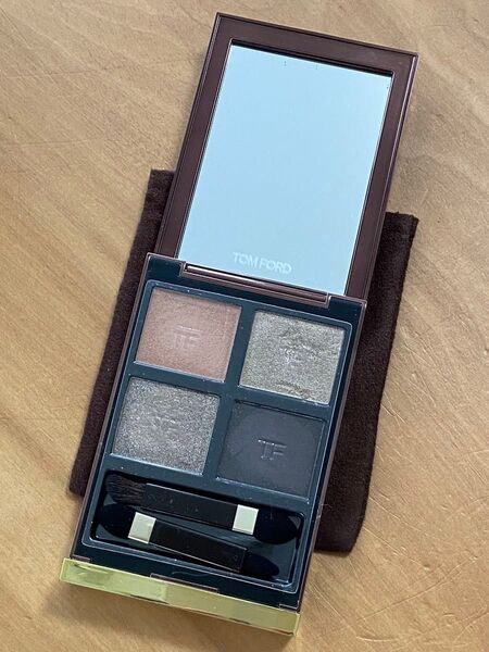 TOM FORD トムフォード アイカラークォード ローズトパーズ 35C