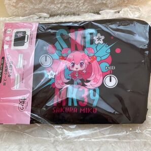 推し活クーポン SAKURA MIKU 桜ミク 圧縮できるトラベル収納ケースM 旅行グッズ 黒 新品