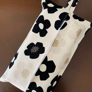 北欧風花柄×ブラックコンビ ボックスティッシュケース