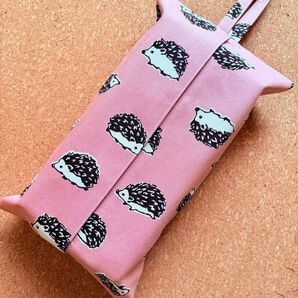 北欧風ハリネズミ×ピンク ボックスティッシュケース