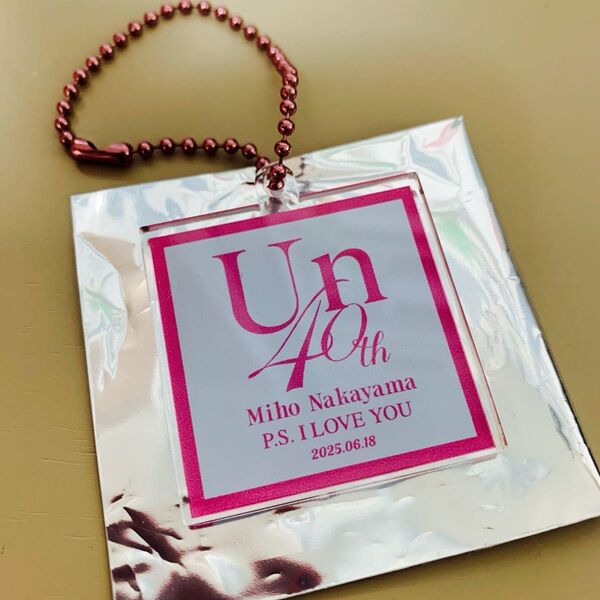 中山美穂 40th anniversaryアクリルキーホルダー