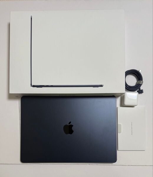 Apple MacBook Air 15インチ M3 メモリ16GB SSD512GB