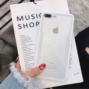 人気急上昇中 iPhone7/8/SE2/SE3ケースホワイトカラー