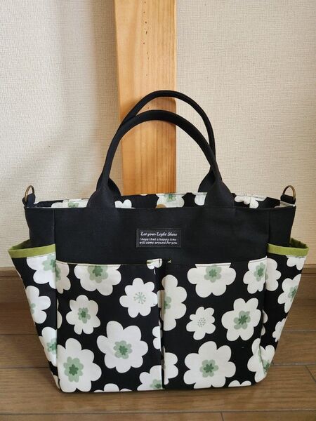 黒デニム◆レトロフラワー◆ポケット沢山付きトートバッグ◆2way◆ハンドメイド◆