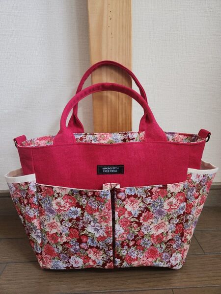 赤帆布◆フラワー柄◆ポケット沢山付きトートバッグ◆2way◆ハンドメイド◆