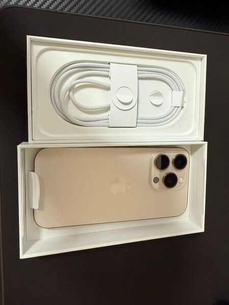 Apple iPhone 16 Pro 256GB SIMフリー デザートチタニウム