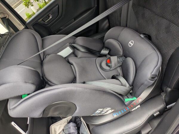 R129適合 チャイルドシート 新生児 ISOFIX 0歳〜12歳 360度回転式 キャノピー、ドリンクホルダー付き