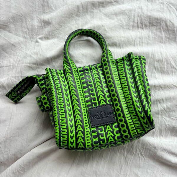 【超美品】Marc Jacobs マークジェイコブス ショルダーバッグ ミニショルダーバッグ ミニバッグ