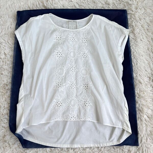 BEARDSLEY 刺繍 レース カットソー Tシャツ コットン 花 ホワイト
