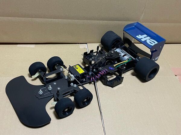 タミヤ 1/10 電動RC タイレルP34 F103 中古シャーシ サーボ、モーター付き