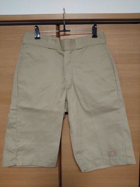 ディッキーズ Dickiesベージュ ショートパンツ スケーターストリート裏原チノパンハーフ メンズレディースボード ヒップホップ