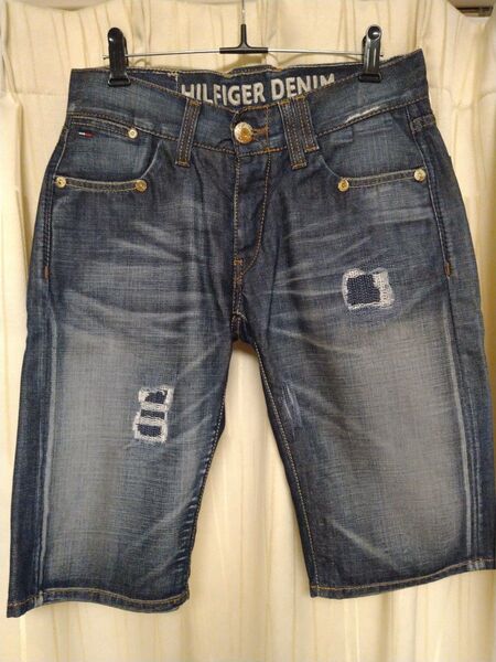 デニム ハーフパンツ ユーズド加工 短パン 半パンHILFIGER DENIM ダメージショートパンツ美品鬼ヒゲメンズレディース