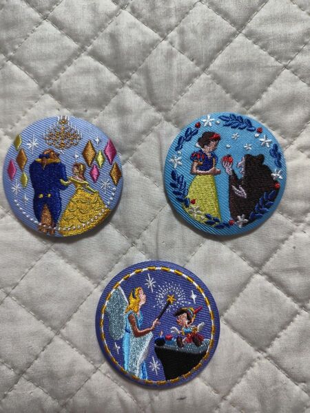 ディズニー 刺繍缶バッジ 美女と野獣 白雪姫 ピノキオ