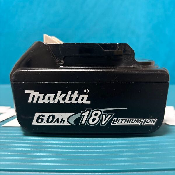 (42)容量5491mAhマキタ純正18vバッテリーBL1860B稼動品です。