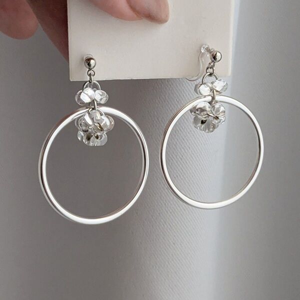 【No.94】アレルギー対応 ハンドメイド イヤリング ピアス 軽い 透明 クリア しずく シルバー つぶつぶ ガラス