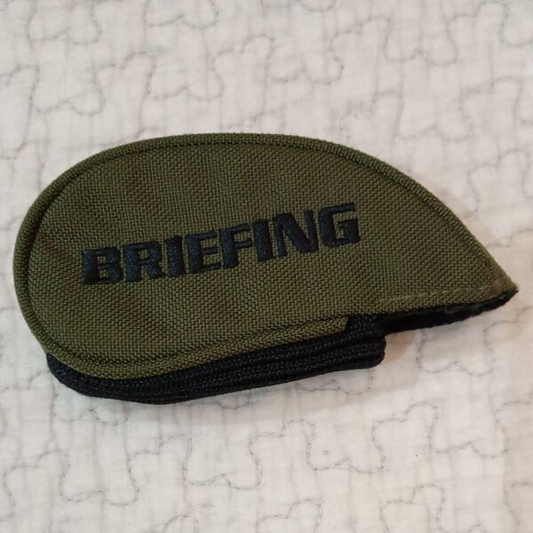 美品 アイアンカバー ヘッドカバー BRIEFING ブリーフィング 単品 S番 カーキ