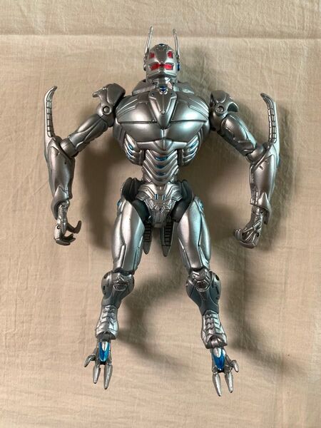 マーベルレジェンド ウルトロン トイビズ