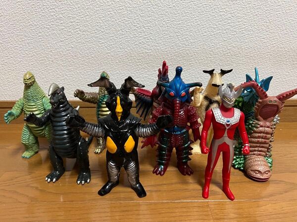 ウルトラマン ソフビ 怪獣 フィギュア 10体セット バンダイ
