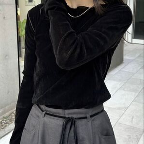 新品未使用 タグ付き mystic ベロアメローTOPS ブラック Tシャツ 長袖 カットソー