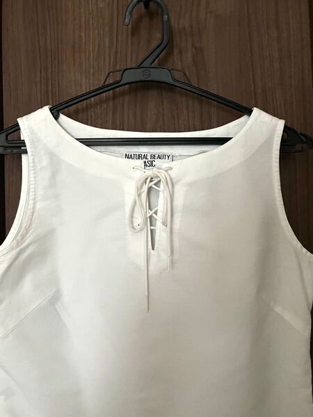 NATURAL BEAUTY BASIC ノースリーブトップス ホワイト
