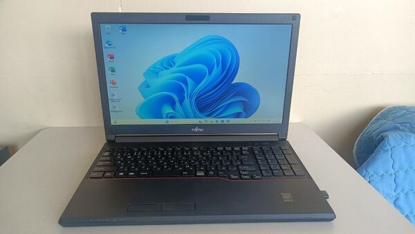 美品ノートパソコンFUJITSU第四世代Core i5 SSD128Gメモリ8G Windows11 office