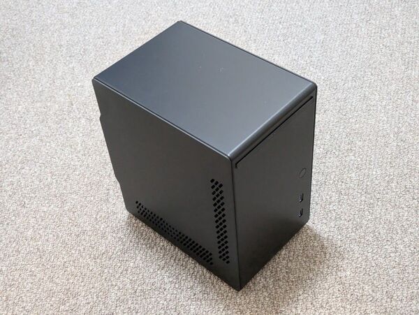 中古 Lian Li Mini-Qシリーズ Mini-ITX対応キューブケース 拡張スロットx2 ブラック PC-Q21B
