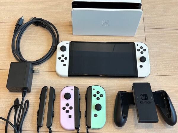 Switch ニンテンドースイッチ有機ELモデルJoy-Con追加二個使用回数 20回ほど使用2024年12月に購入 ホワイト