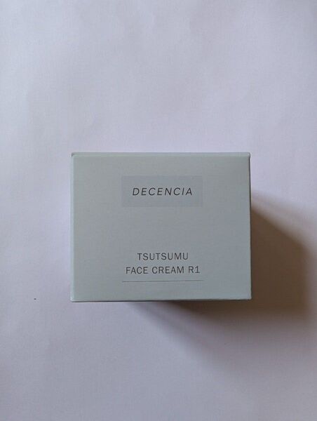 【新品未開封】DECENCIA ディセンシア つつむフェイスクリーム 30g 敏感肌用保湿クリーム