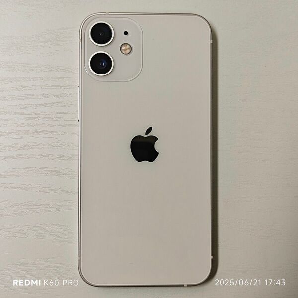 超美品 iPhone 12 mini 64GB ホワイト オマケ付き SIMフリー バッテリー100