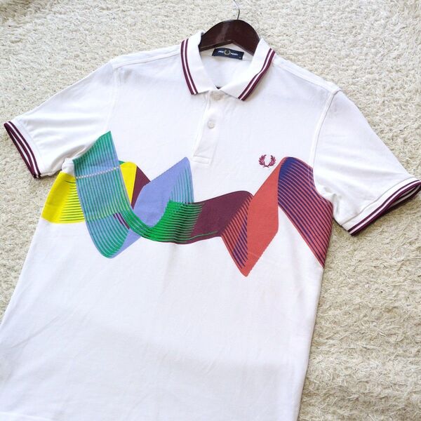 セール中6-35【美品】FREDPERRYフレッドペリー ポロシャツ月桂樹ロゴ ライン入り 半袖 白 サイズM