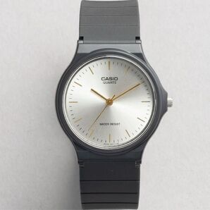 カシオ CASIO 腕時計 MQ-24-7E2 樹脂ベルト シルバー ブラック メンズ スタンダード シンプル