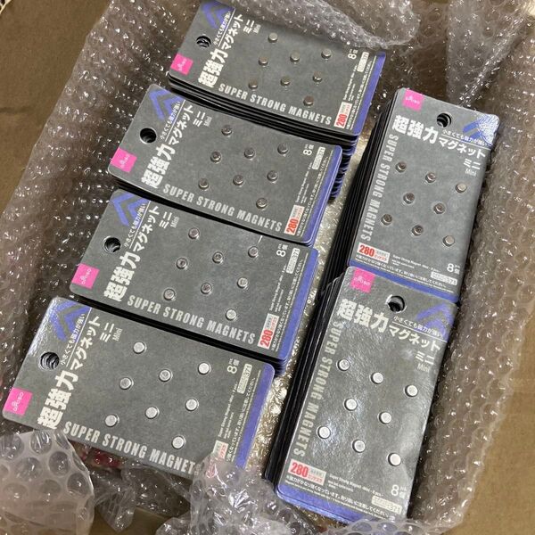 ダイソー 超強力ミニマグネット パッケージ不良も含みます。 140セット 磁石