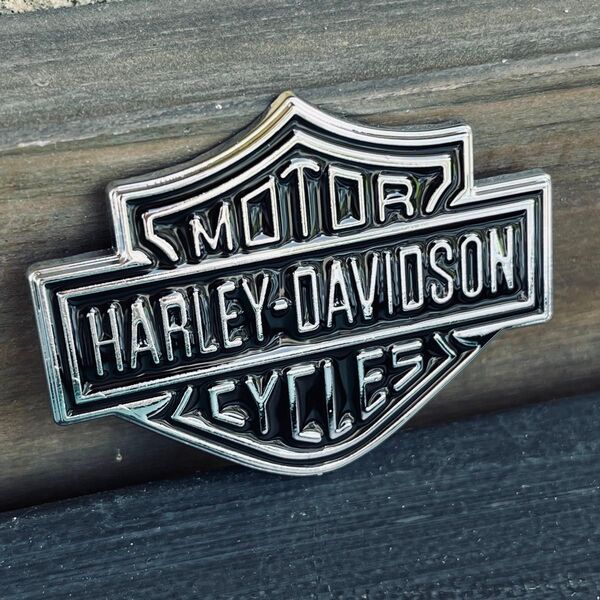 新品 HARLEY-DAVIDSON エンブレム シルバー×ブラック クローム ロゴ ハーレーダビッドソン バー&シールド
