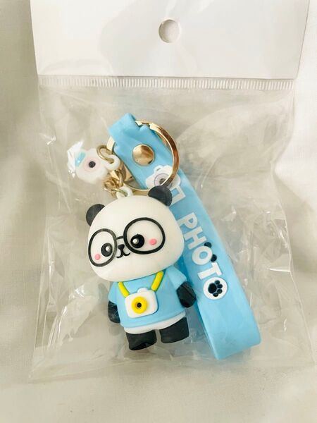 韓国 パンダ キーホルダー 現地購入 ポップ かわいい 新品未使用 めじるしアクセサリー おまけステッカー付き