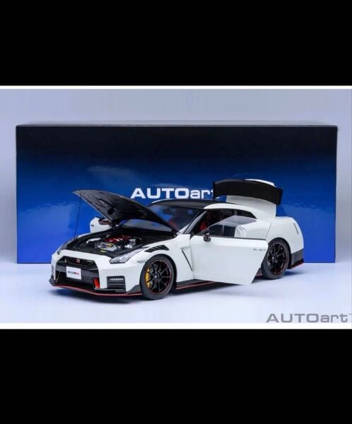 オートアート1/18 日産GT-R R35 ニスモ スペシャル ホワイトパール ミニカー AUTOart