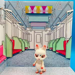 【電車の中】背景ボード 1/12 半立体 ペーパークラフト ドールハウス 3D 撮影背景 車内