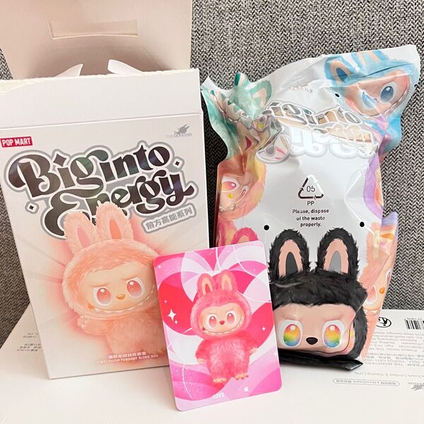【新品】ポップマート LOVE THE MONSTERS Big into Energy ぬいぐるみペンダント ラブブ