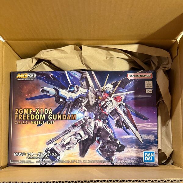 MGSD フリーダムガンダム 新品未開封 段ボール箱に入れ発送