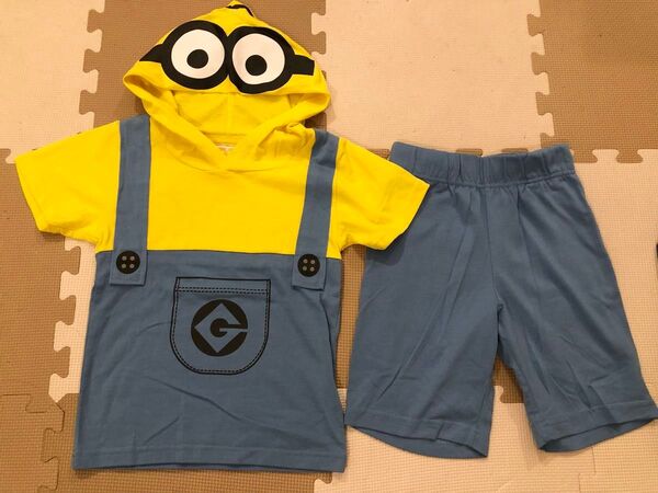 美品 ミニオン 半袖フード付きTシャツ&ハーフパンツ 上下セットアップ 110cm