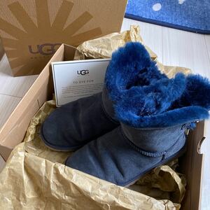 ショートブーツ ムートンブーツ UGG 裏ボア 22.0 ネイビー 