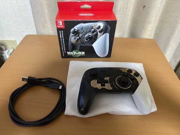 Switch プロコン ゼルダの伝説 ティアーズオブザキングダム 美品
