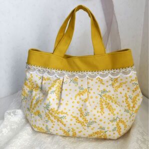ハンドメイド ミモザ レース付きタック入りバッグ