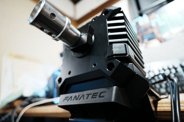 【セット①】FANATEC CSL DD、8nm電源BoostKit180、クランプ付き!