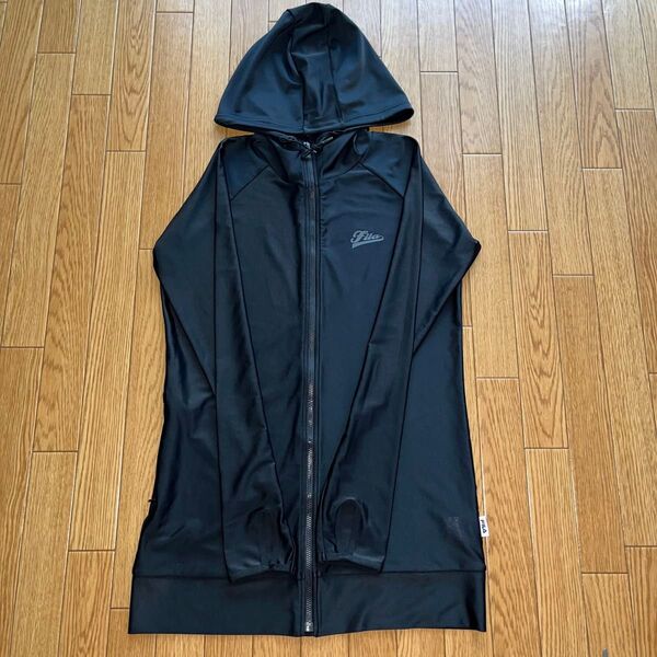 FILA ラッシュガード ブラック 水着 日焼け防止 ファスナー付きポケット
