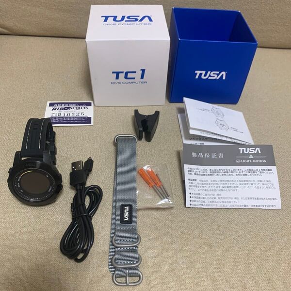 TUSA ダイビングコンピューター TC1 (IQ1301N) ブラック充電式 交換ストラップ付き